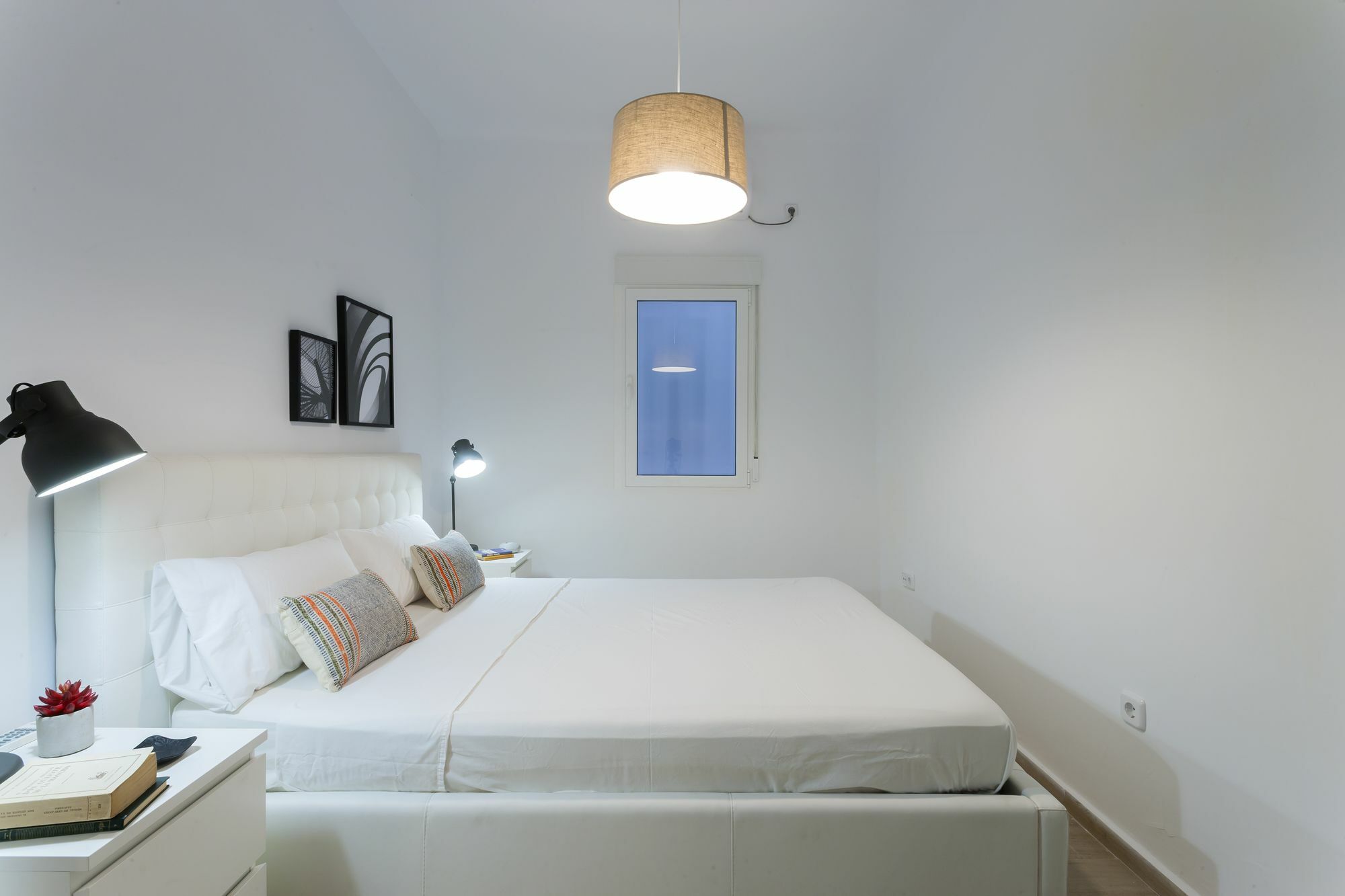 Dobo Rooms Ronda De Segovia Madrid Exteriér fotografie