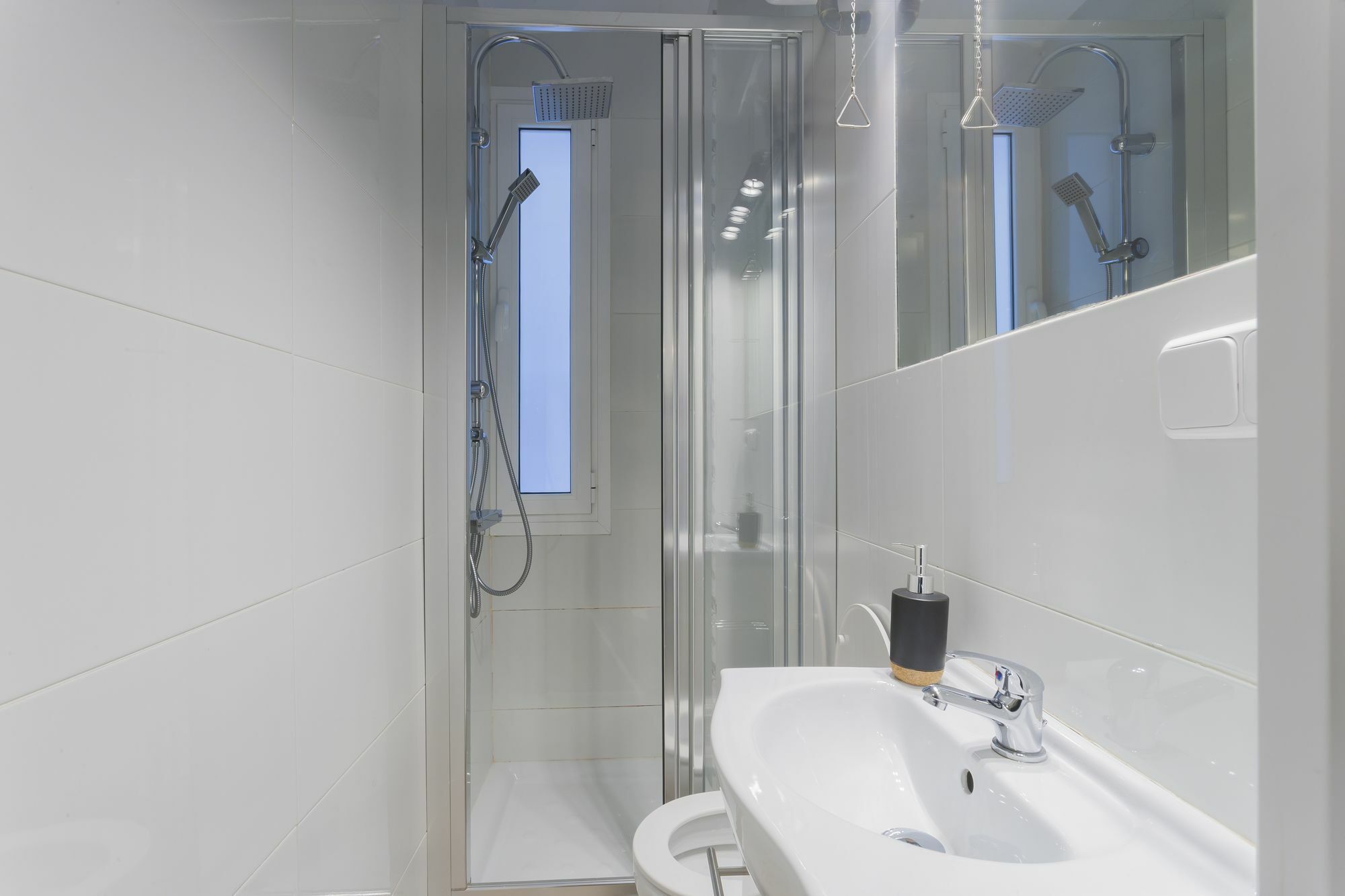 Dobo Rooms Ronda De Segovia Madrid Exteriér fotografie
